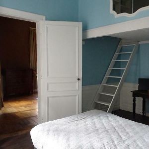 Le Quatre Bed & Breakfast Rennes Exterior photo