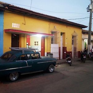 Hostal Rafe Trinidad Hotel La Popa Exterior photo