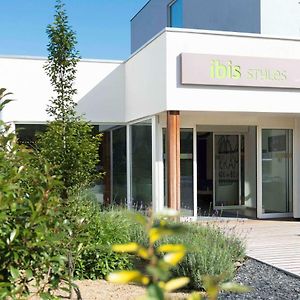 Ibis Styles La Louviere Hotel Exterior photo