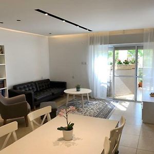 Luxury Green View Apartment Rishon Letzion Exterior photo