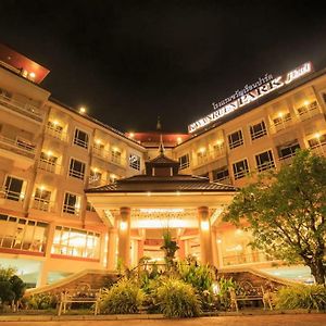 Kwan Ruen Park Hotel Nakhonratchasima Exterior photo