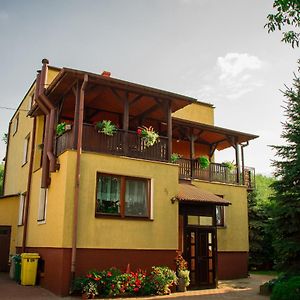 Dom Pod Orzechami Apartment Nałęczów Exterior photo