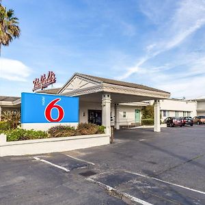 Motel 6 San Rafael Exterior photo