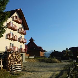 У Павла Hotel Iablunîțea Exterior photo