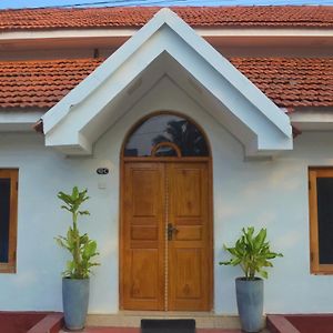 Colonial Inn Jaffna Exterior photo