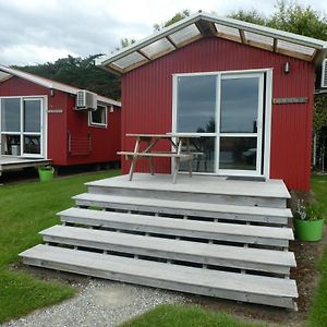 Motels By The Moeraki Boulders Holiday Park Hampden Exterior photo