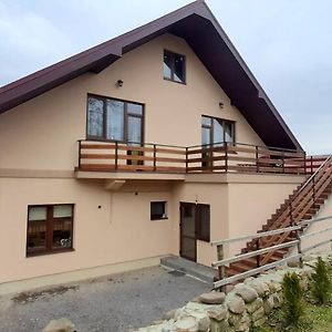 Sadiba U Vasi Hotel Svaleava Exterior photo