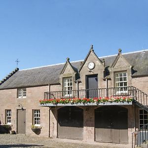 Stable Flat Apartment New Scone Exterior photo