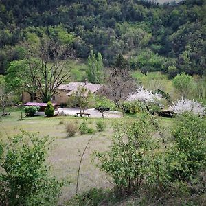 Maison D'Hotes Ainsi Soie T-Il Bed & Breakfast Combovin Exterior photo