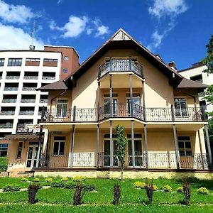 Hotel Sani Truskaveț Exterior photo