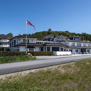 Aursnes Hotell Sykkylven Exterior photo